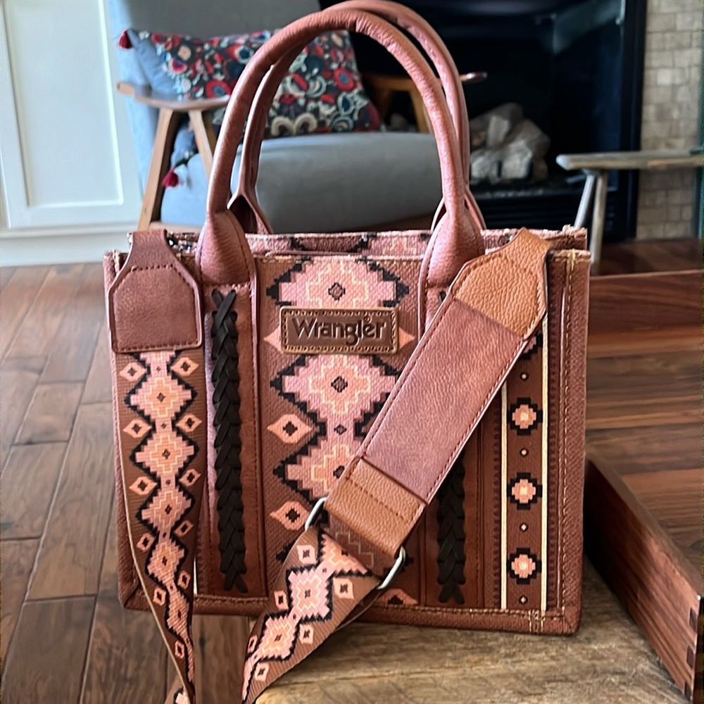 Wrangler handbag